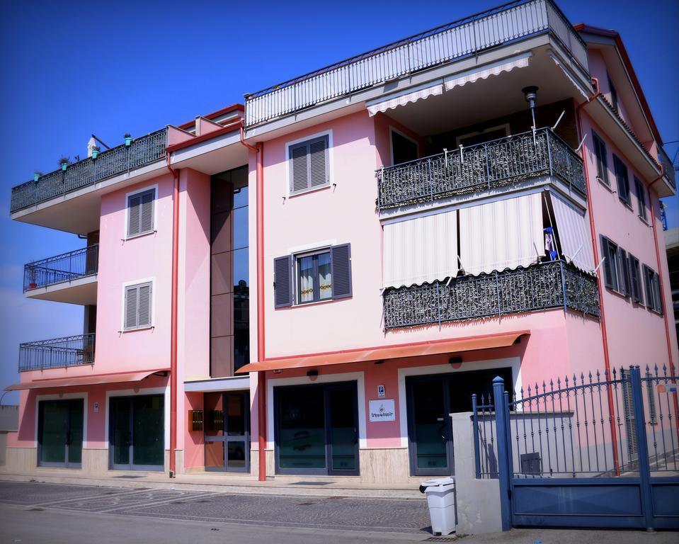 Amira Luxury Apartments Santa Maria Capua Vetere Exteriör bild